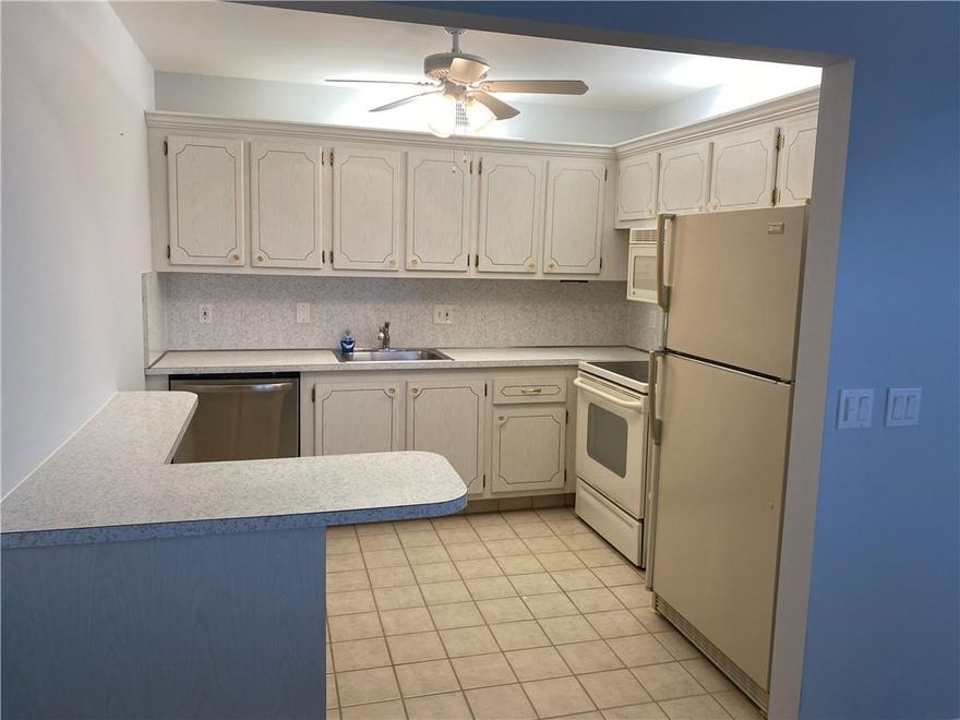 GREAT LOCATION IN MUCH SOUGHT AFTER LYNDHURST AREA. 2 BEDROOM 2 FULL BATH, FRESHLY PAINTED UNIT, WITH NEW VANITY IN MASTER BATH, UPDATED GUEST BATH WITH WALK IN SHOWER, 2 YEAR OLD A/C, AN NEW ELECTRICAL PANEL. TILE ON THE DIAGONAL WITH CARPET IN BOTH BEDROOMS. ENCLOSED/SCREENED  PATO   AREA OVER LOOKING GARDEN VIEW. SHORT WALK TO LYNDHURST POOL, AND CLUBHOUSE. BUILDING HAS OUTDOOR SEATING AREA FOR UNIT OWNERS. THIS UNIT IS MOVE IN READY. CLUBHOUSE HAS MOVIE THEATER, INDOOR POOL, STATE OR THE ART FITNESS CENTER, CRAFT AND MUSIC ROOMS. FREE SHUTTLE SERVICE TO MALLS AND GROGERY STORES. RESTAURANT ON PROPERTY. APPROXIMATELY 4 MILES TO THE BEACH ! NON-RENTAL BUILDING. MONTHY HOA's Cen Club $106, Cvemm $128 Seacrest $220. EASY TO SHOW ON SHOWTIME.