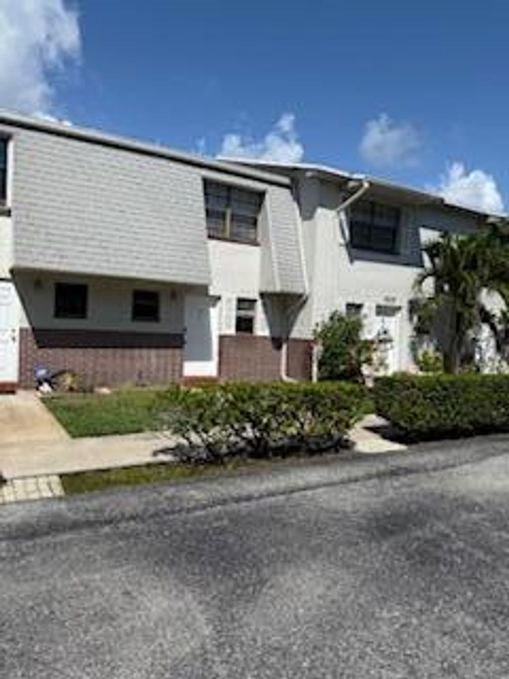 Photo of 423 N Cypress Drive #9, Tequesta, FL 33469 (MLS # R11088721)