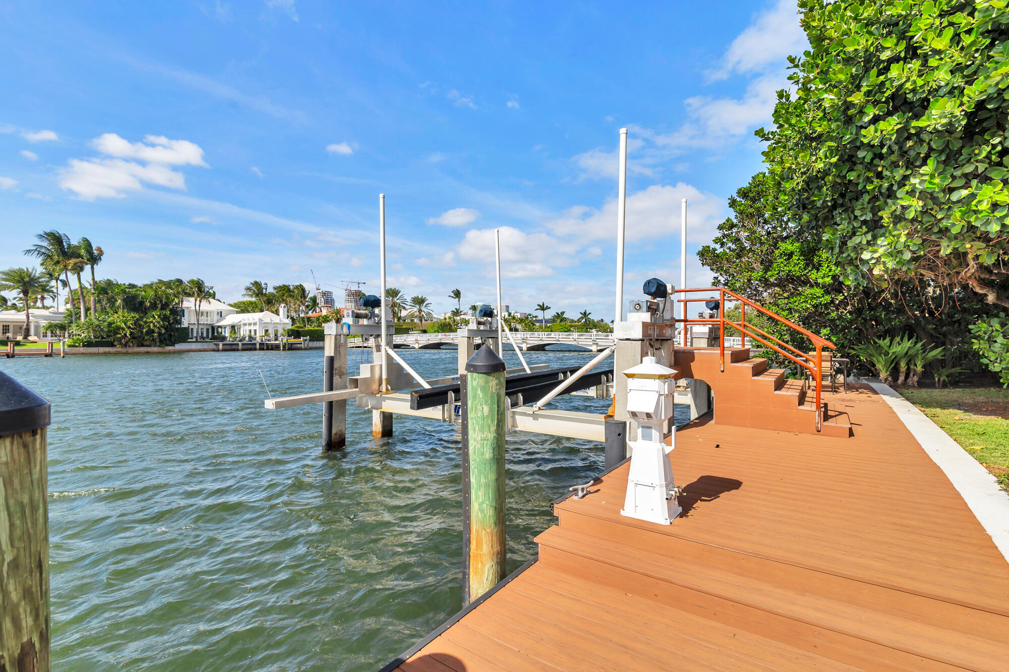 ISLAND RD DEV REV - Residential