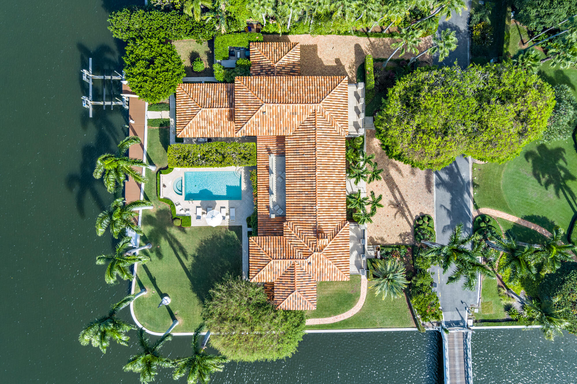 ISLAND RD DEV REV - Residential