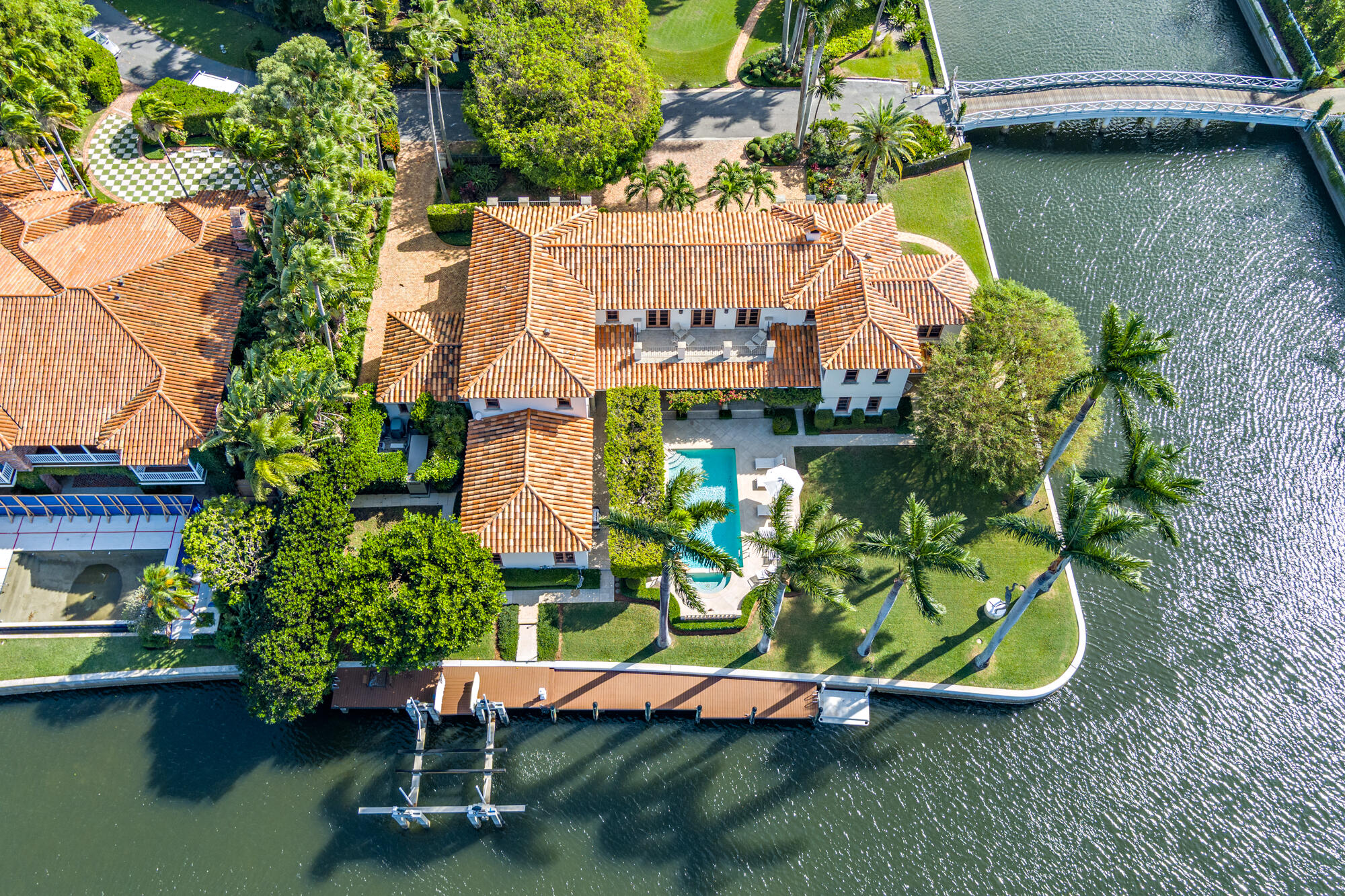 ISLAND RD DEV REV - Residential