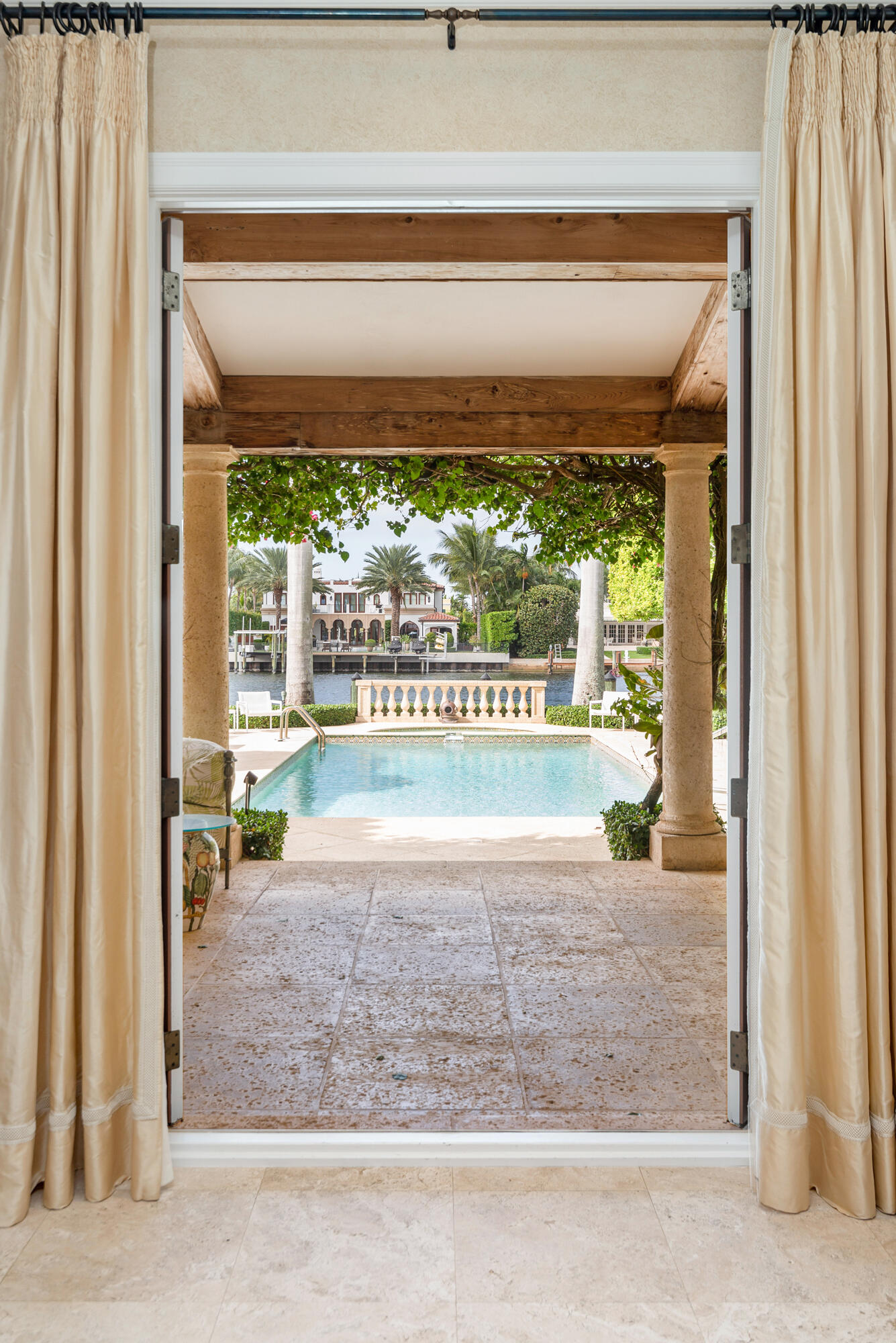 ISLAND RD DEV REV - Residential