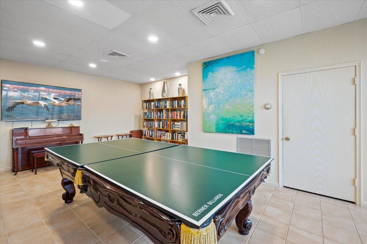 LANDS OF THE PRESIDENT CONDO 3 - Residential