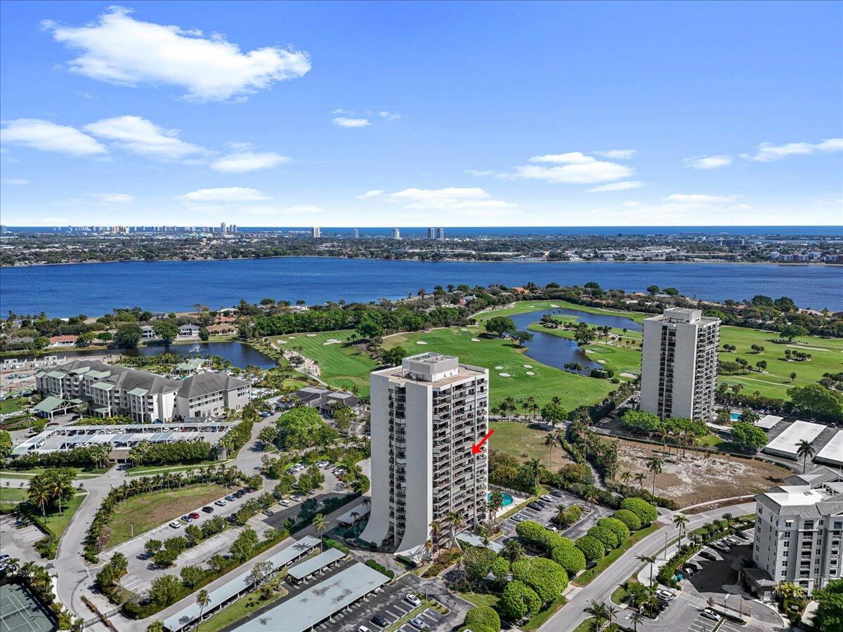 LANDS OF THE PRESIDENT CONDO 3 - Residential