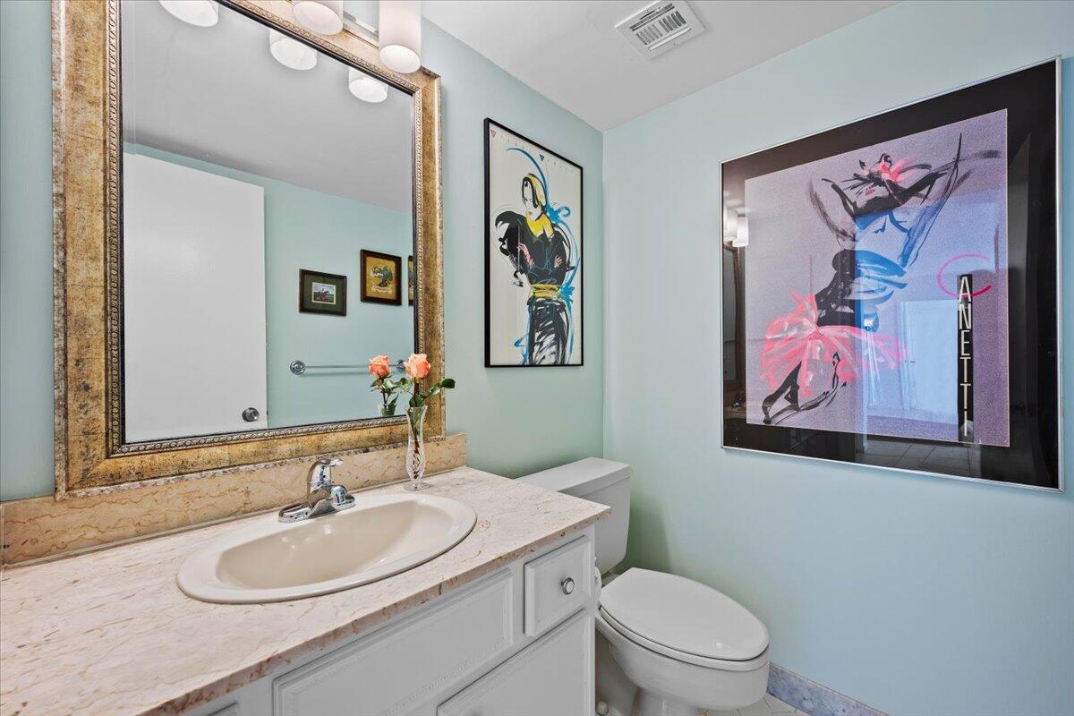 LANDS OF THE PRESIDENT CONDO 3 - Residential