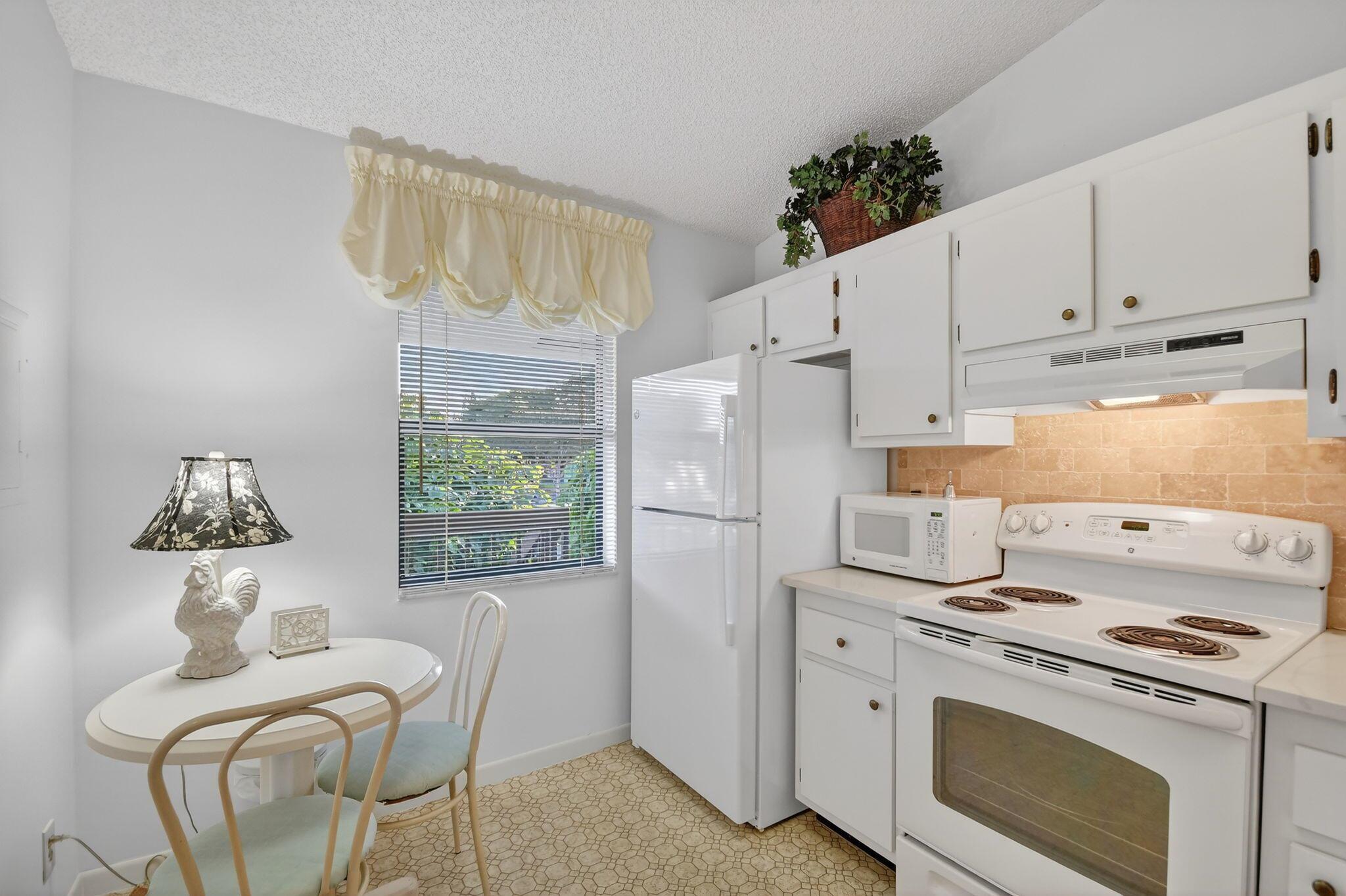 LUCERNE LAKES GOLF COLONY - Residential