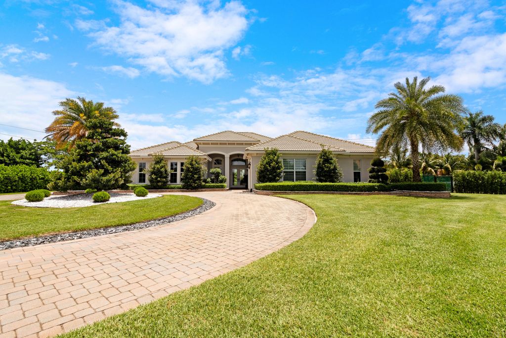 Photo of 5202 S Sterling Ranch Circle, Davie, FL 33314 (MLS # R11121406)