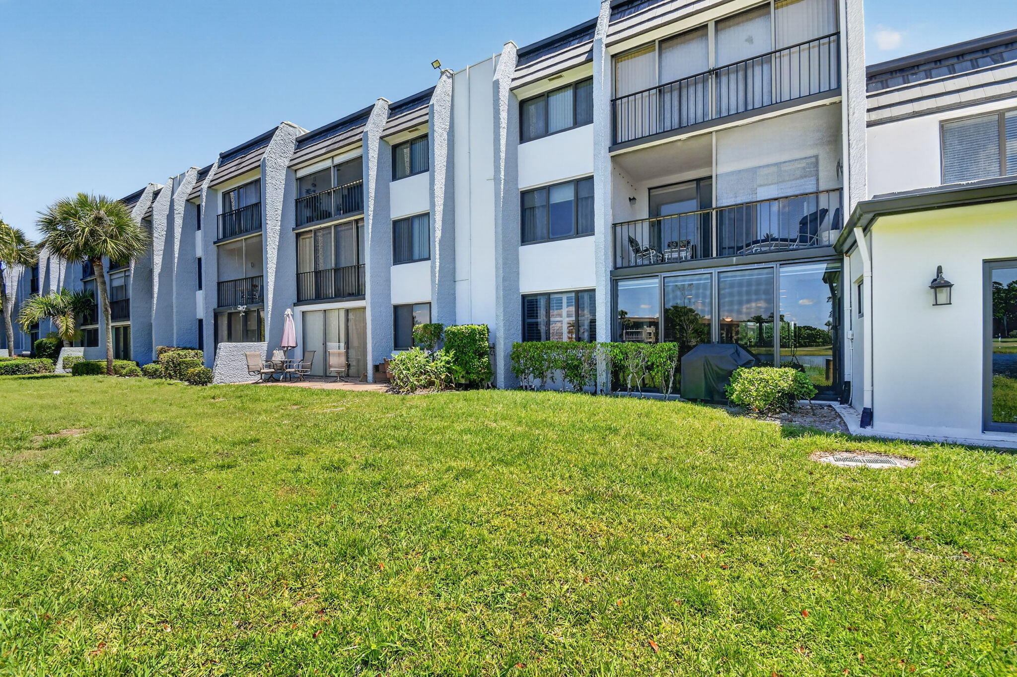 FOUNTAINS OF PALM BEACH CONDO 5 - Residential