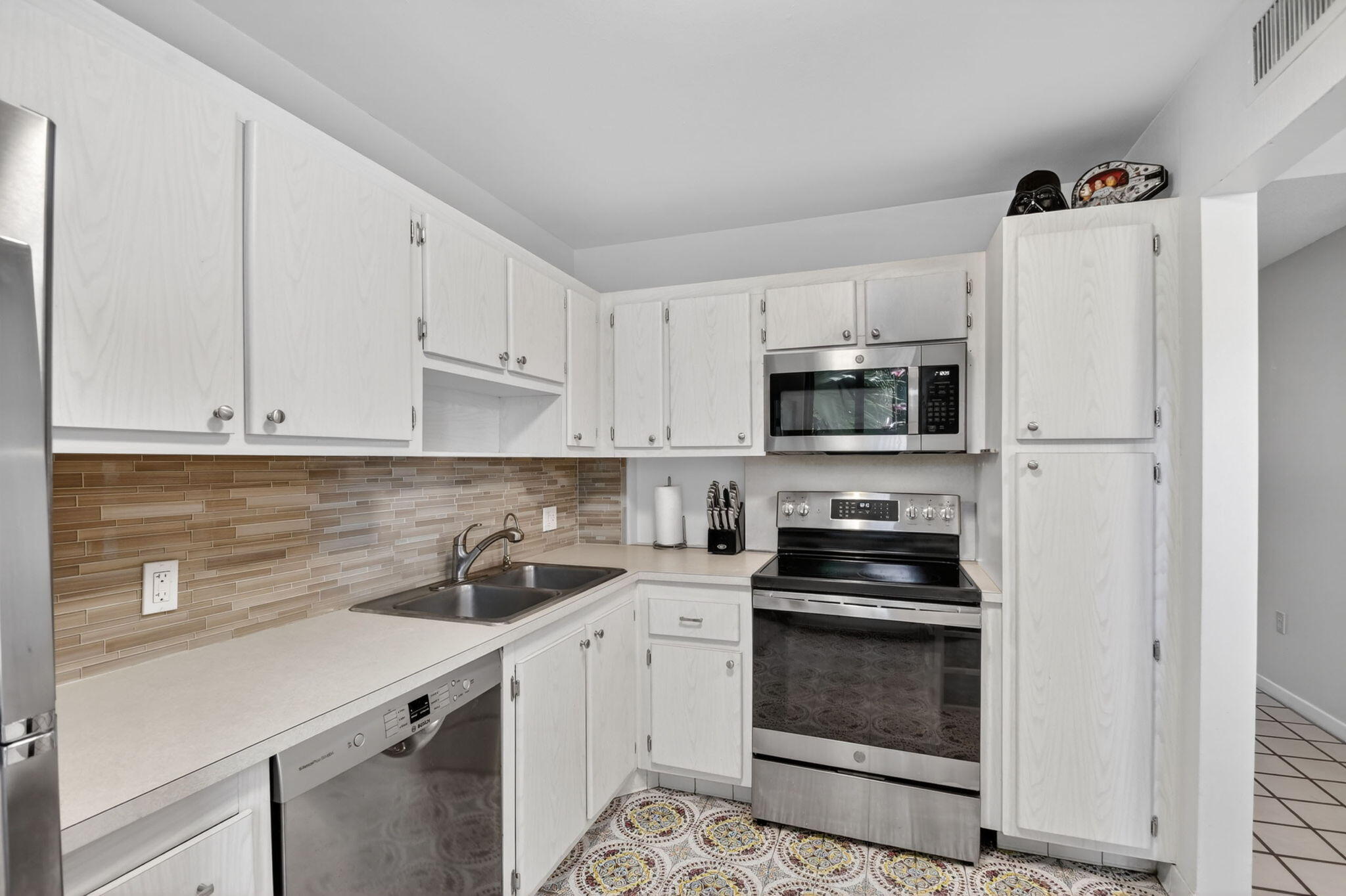 FOUNTAINS OF PALM BEACH CONDO 5 - Residential