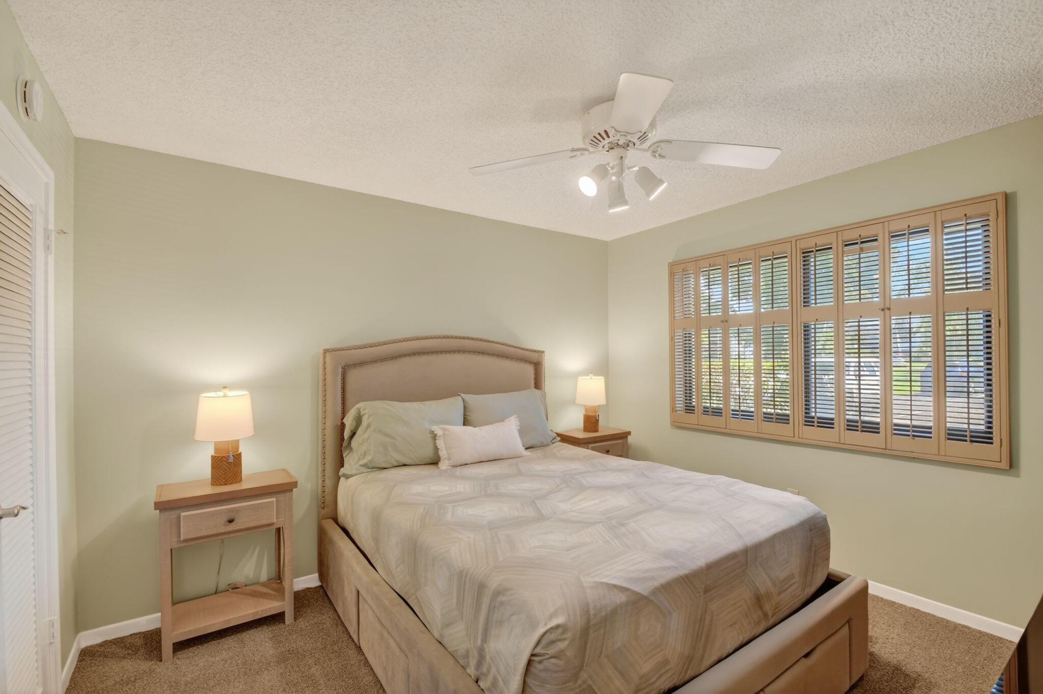 FOUNTAINS OF PALM BEACH CONDO 5 - Residential