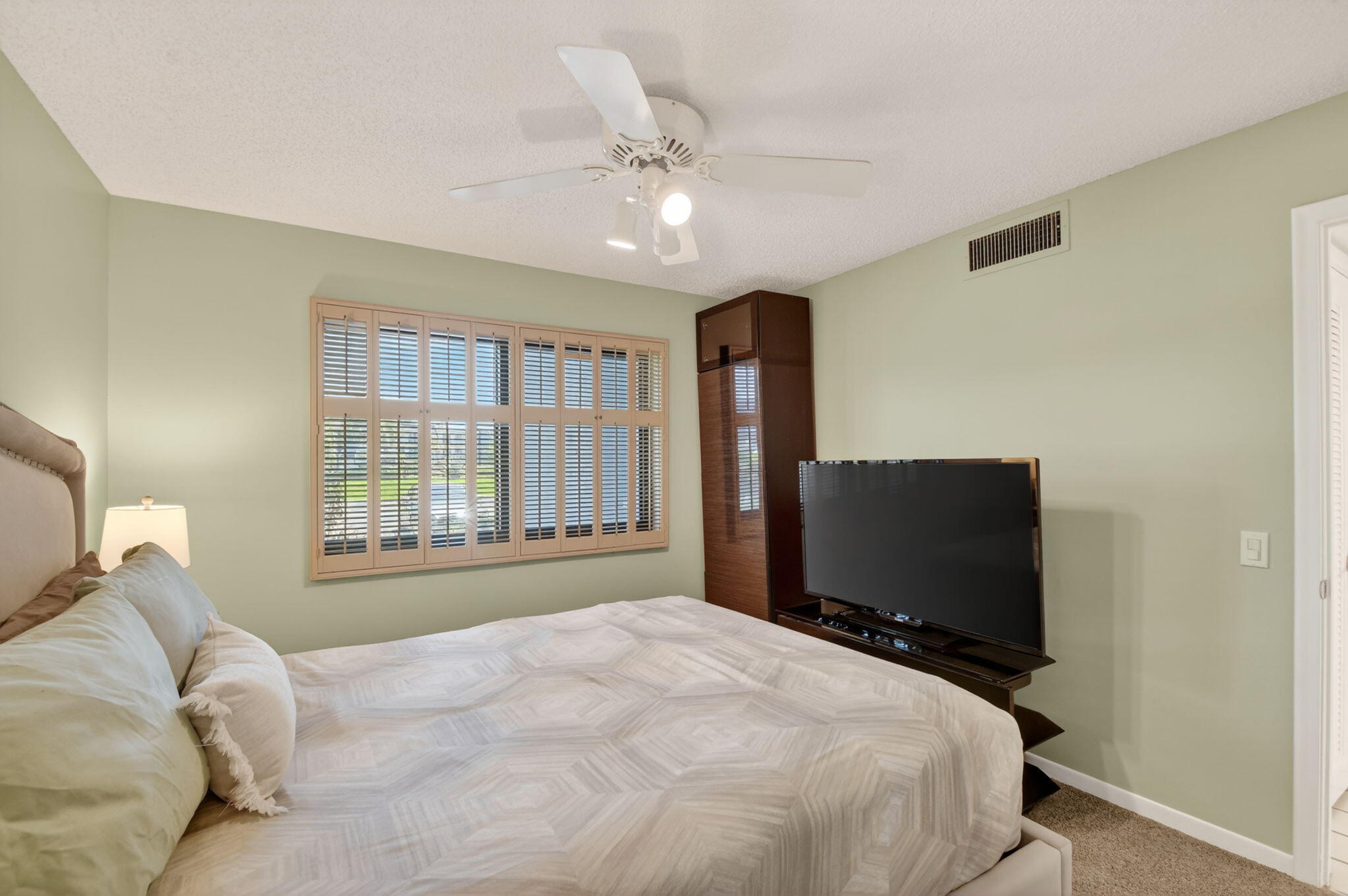FOUNTAINS OF PALM BEACH CONDO 5 - Residential