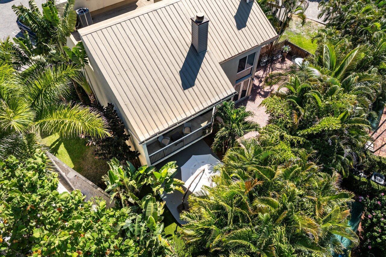 EIGHT HUNDRED OCEAN PLACE CONDO - Residential