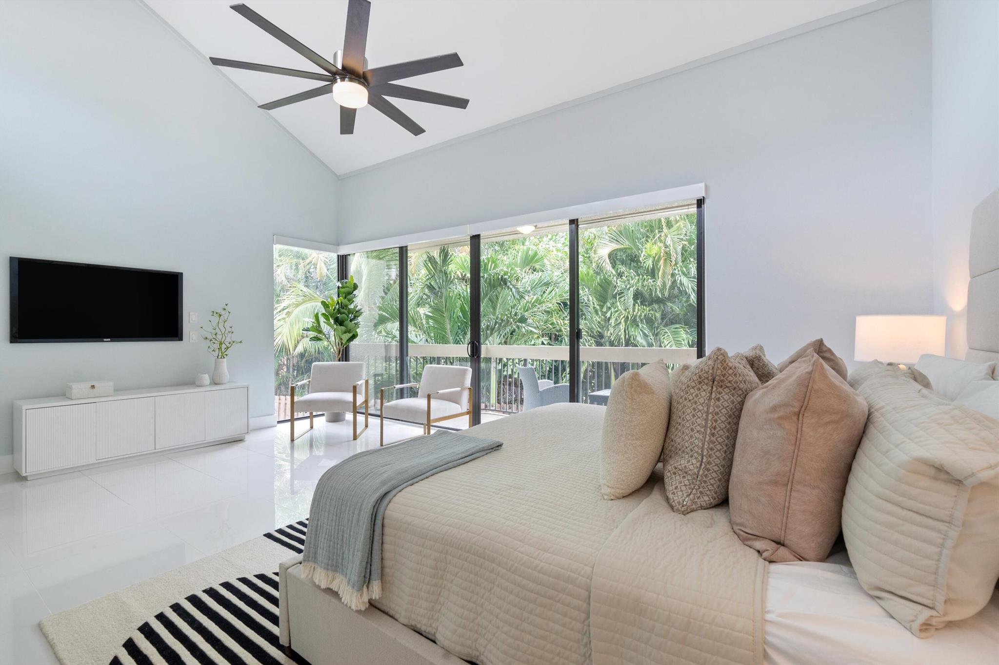 EIGHT HUNDRED OCEAN PLACE CONDO - Residential