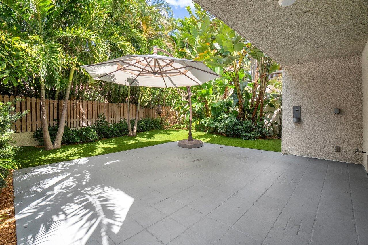 EIGHT HUNDRED OCEAN PLACE CONDO - Residential