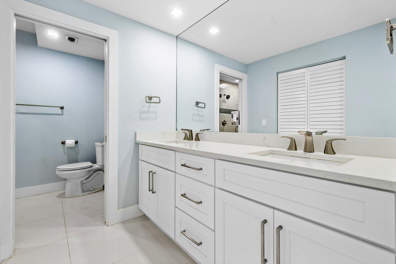 EIGHT HUNDRED OCEAN PLACE CONDO - Residential