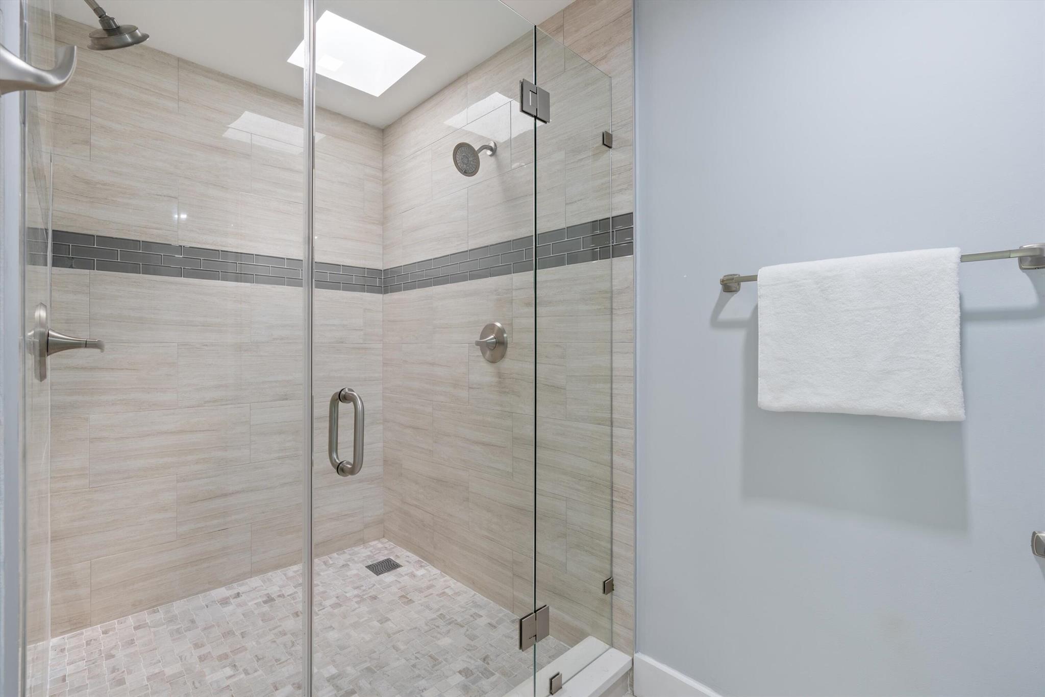 EIGHT HUNDRED OCEAN PLACE CONDO - Residential