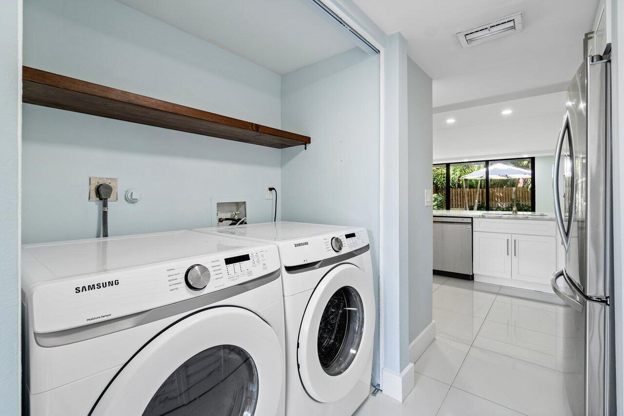 EIGHT HUNDRED OCEAN PLACE CONDO - Residential