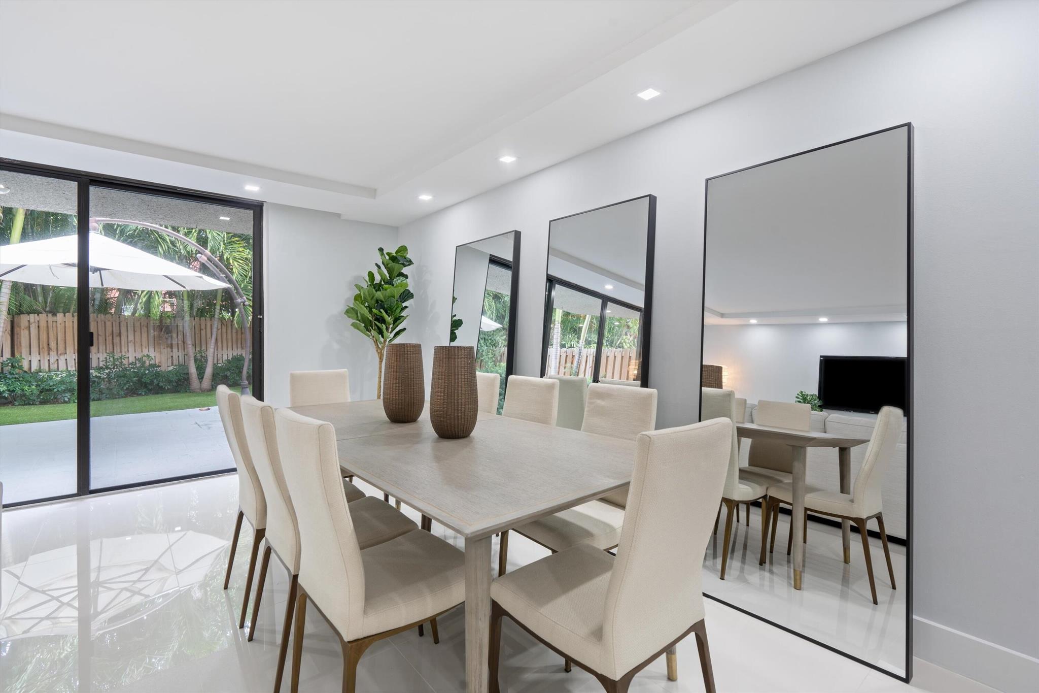 EIGHT HUNDRED OCEAN PLACE CONDO - Residential