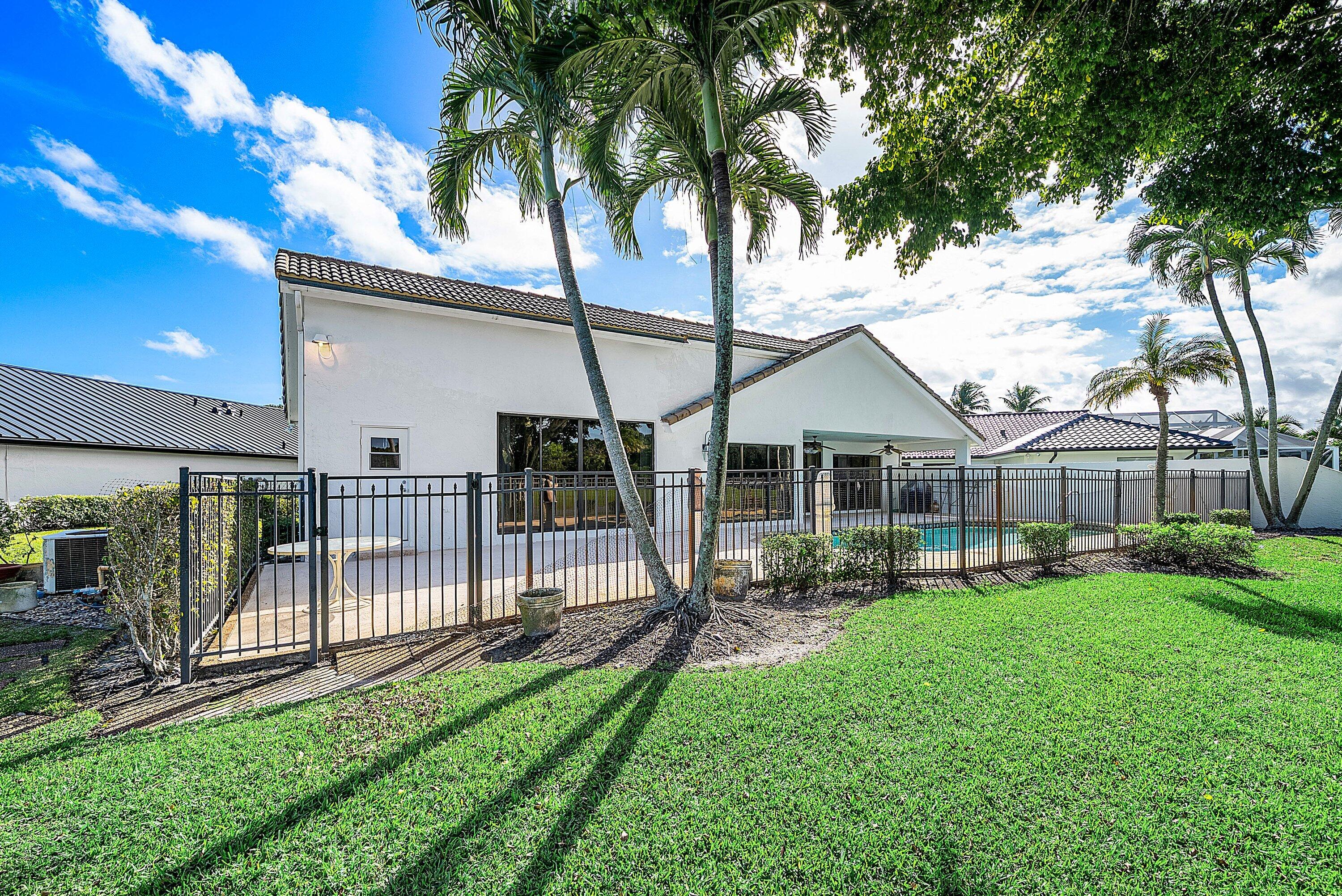 BOCA WOODS COUNTRY CLUB - Residential