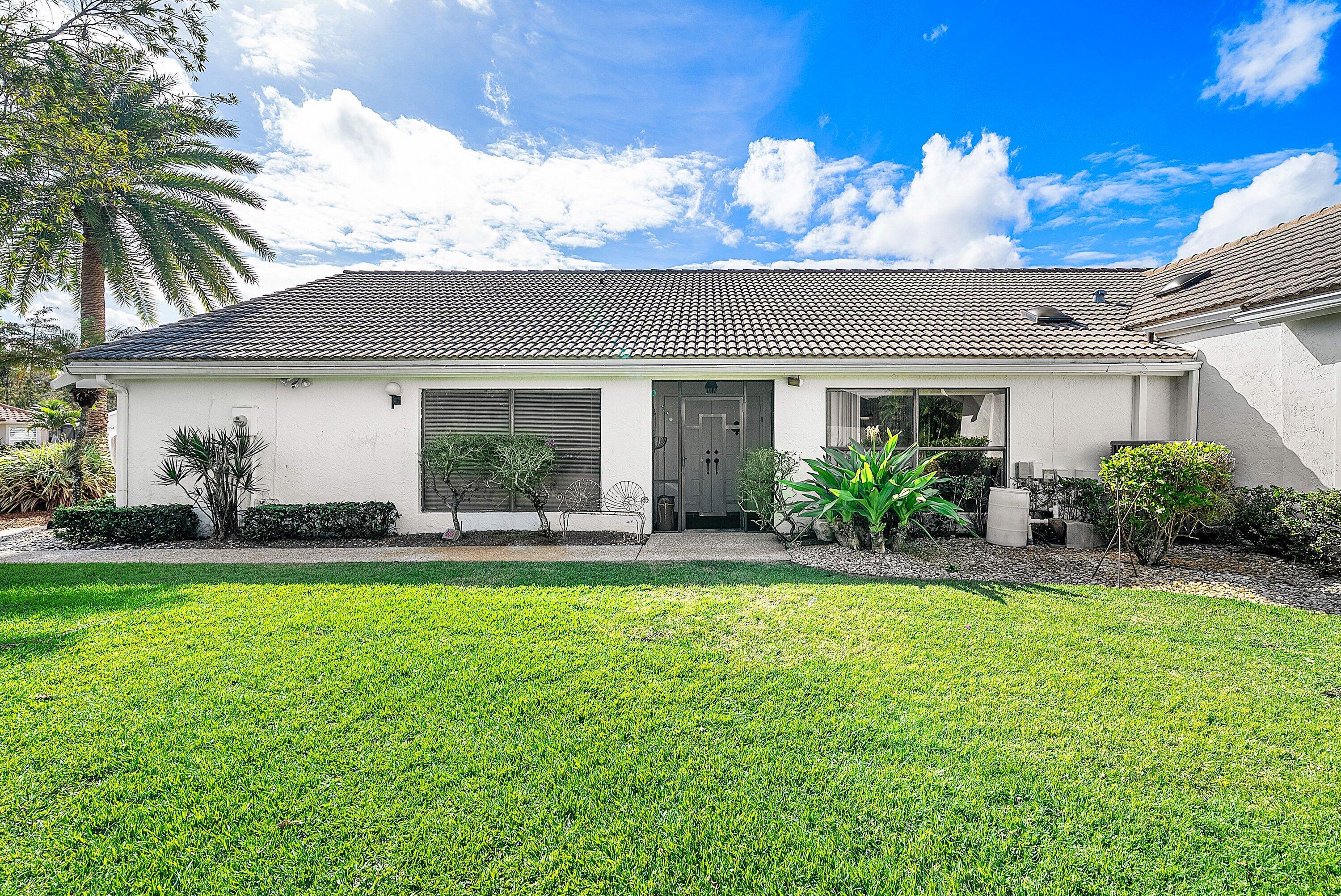 BOCA WOODS COUNTRY CLUB - Residential