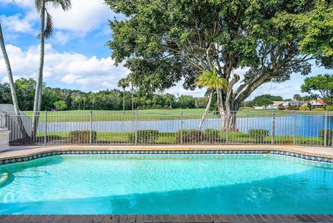 Photo of 21459 Bridge View Drive, Boca Raton, FL 33428 (MLS # R11148946)