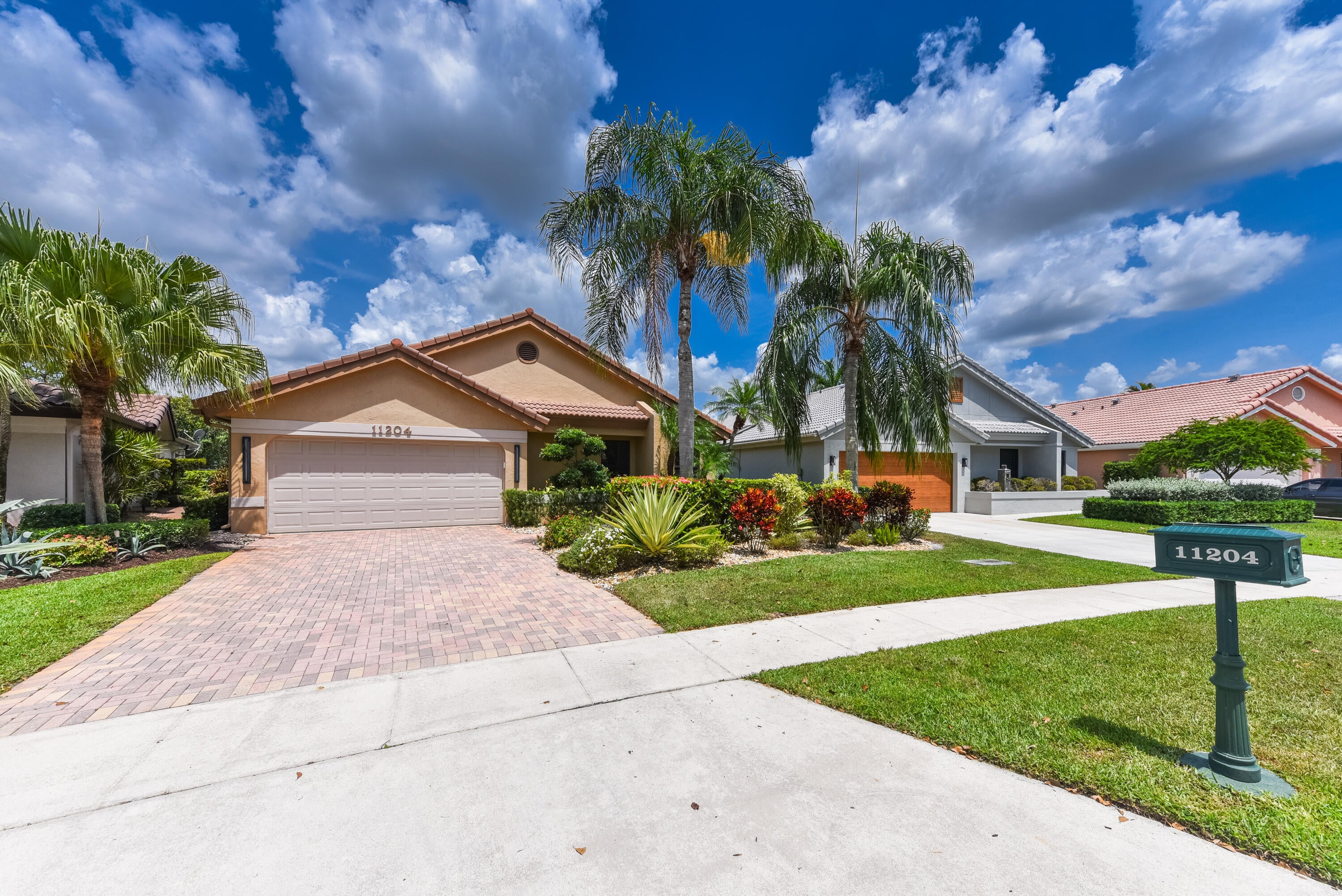 11204 Cloverleaf Circle