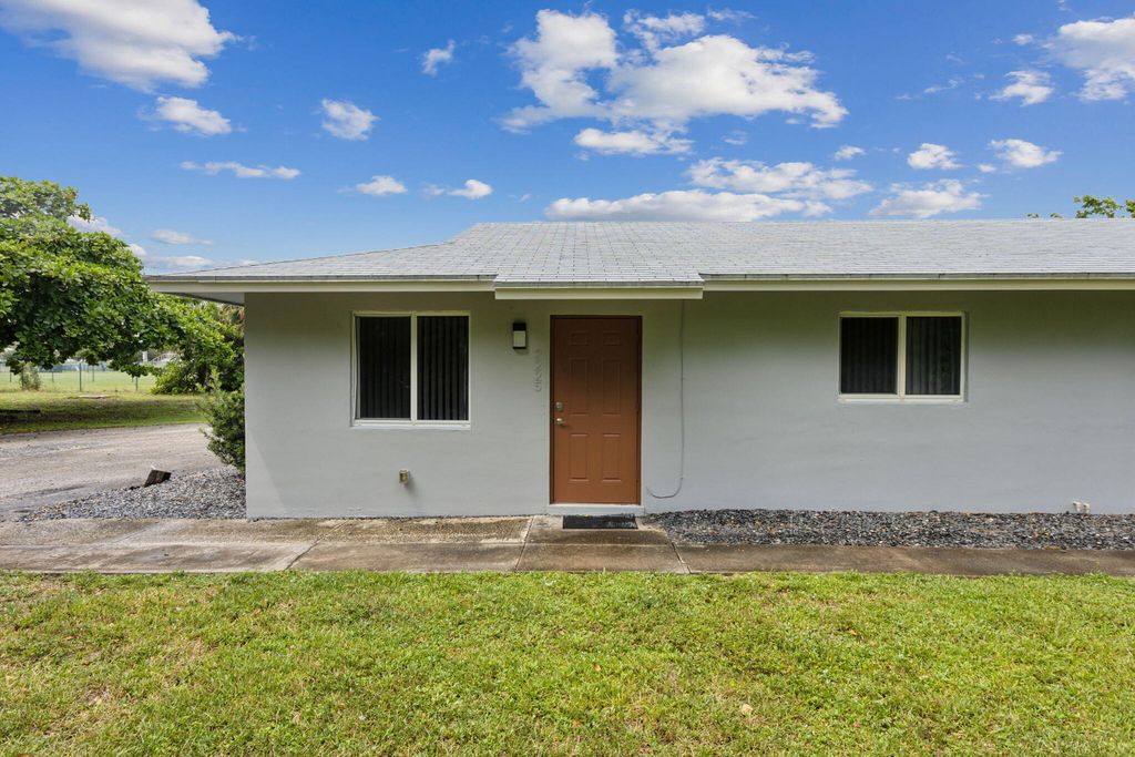 Photo of 2227 NE 3rd Avenue #1, Delray Beach, FL 33444 (MLS # B26009220)