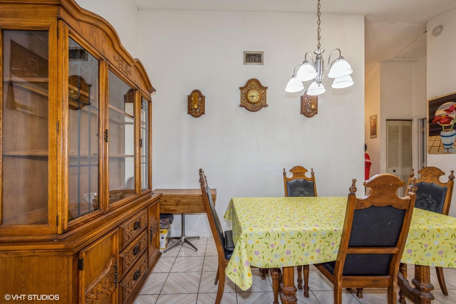 View photos, virtual tours, details... 3076 S Oakland Forest Dr 502