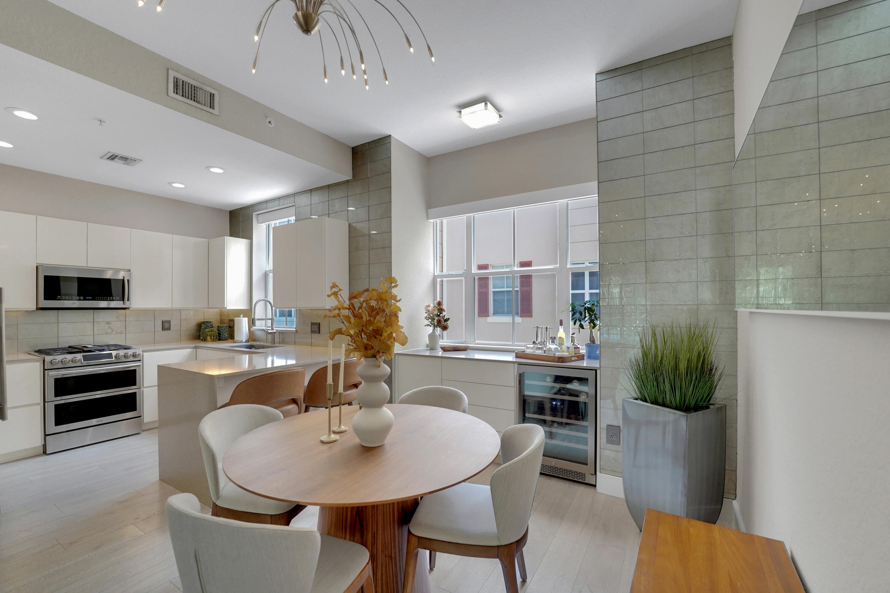 502 NE 7th Avenue Unit 1