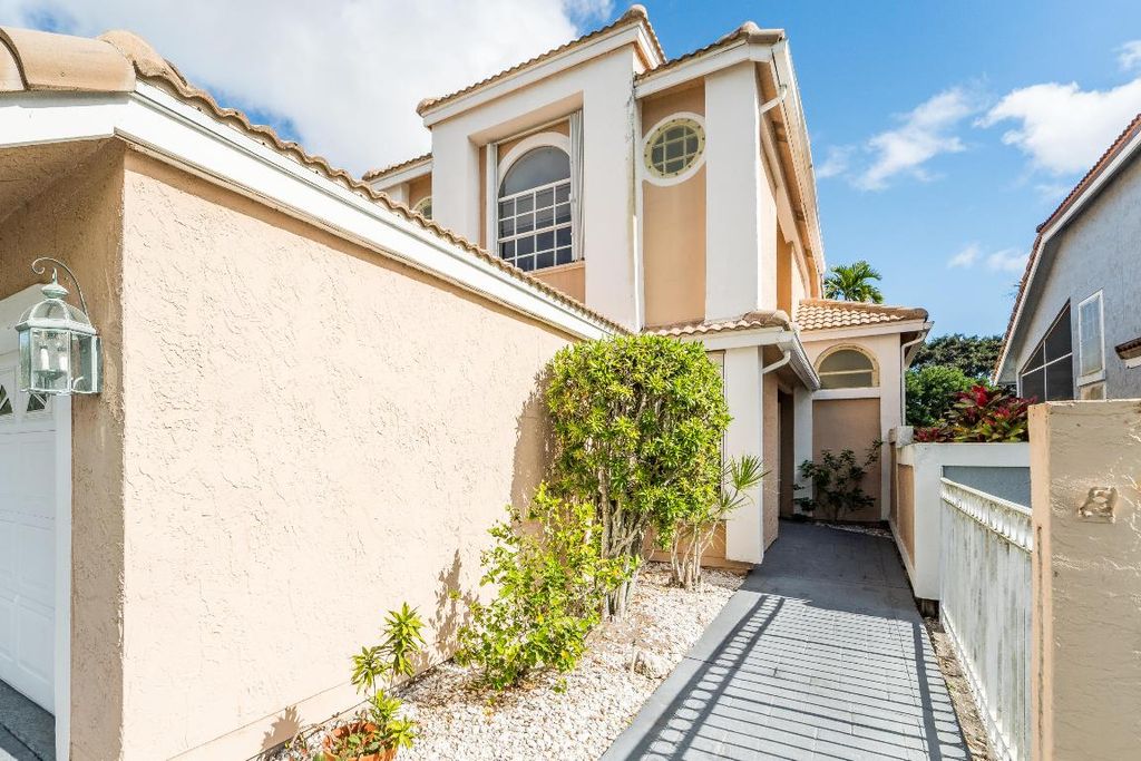 Photo of 12866 Touchstone Pl, Palm Beach Gardens, FL 33418 (MLS # R11157923)