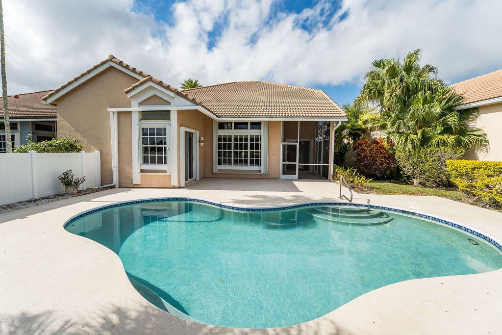 Photo of 12866 Touchstone Pl, Palm Beach Gardens, FL 33418 (MLS # R11157923)