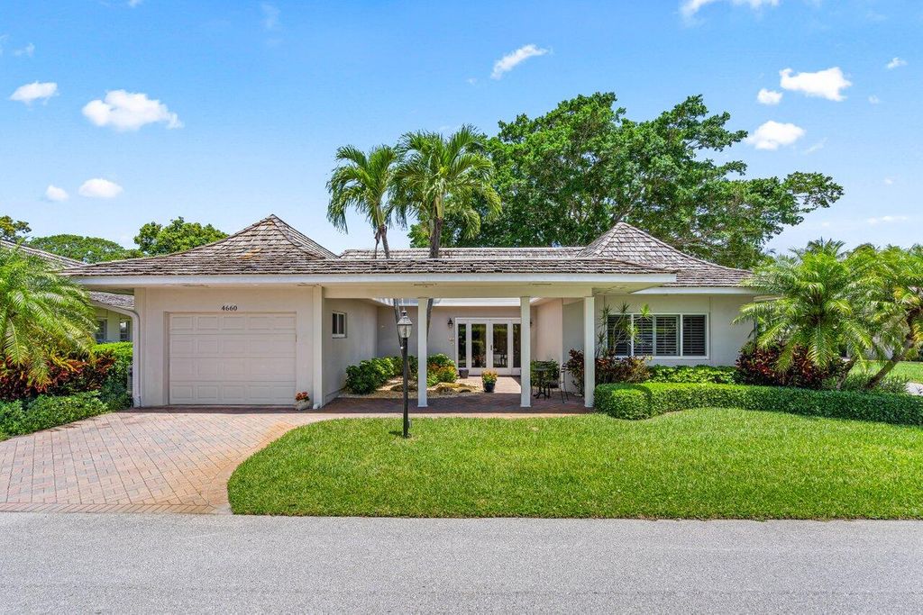 Photo of 4660 Bonsai Drive, Boynton Beach, FL 33436 (MLS # R10999893)