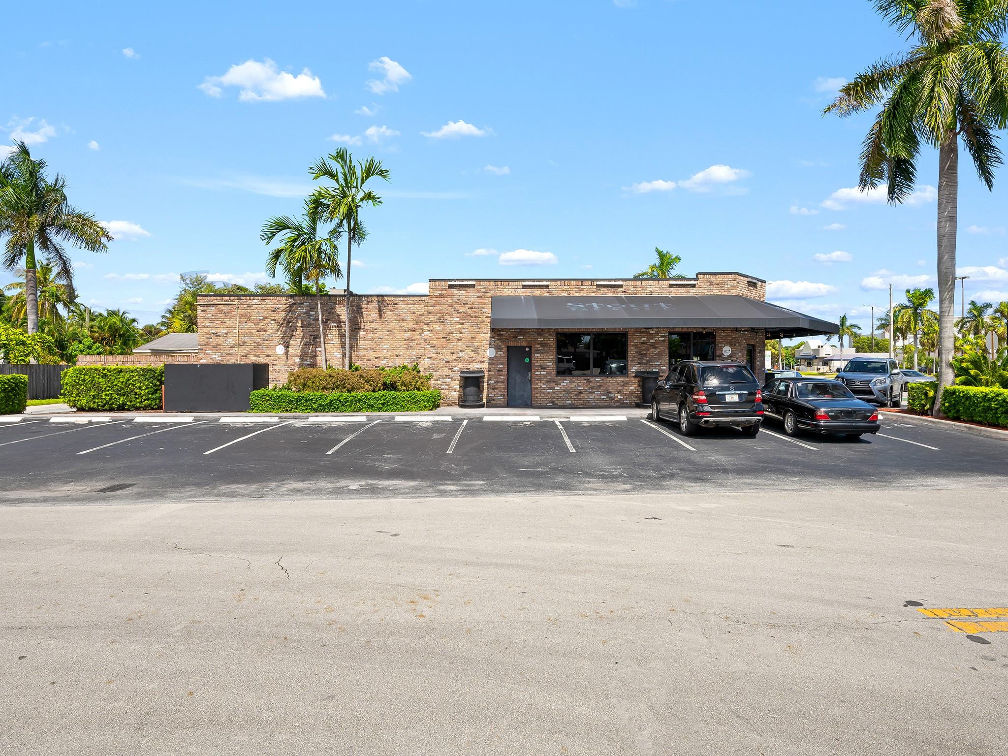 3419 & 3451 N Andrews Ave