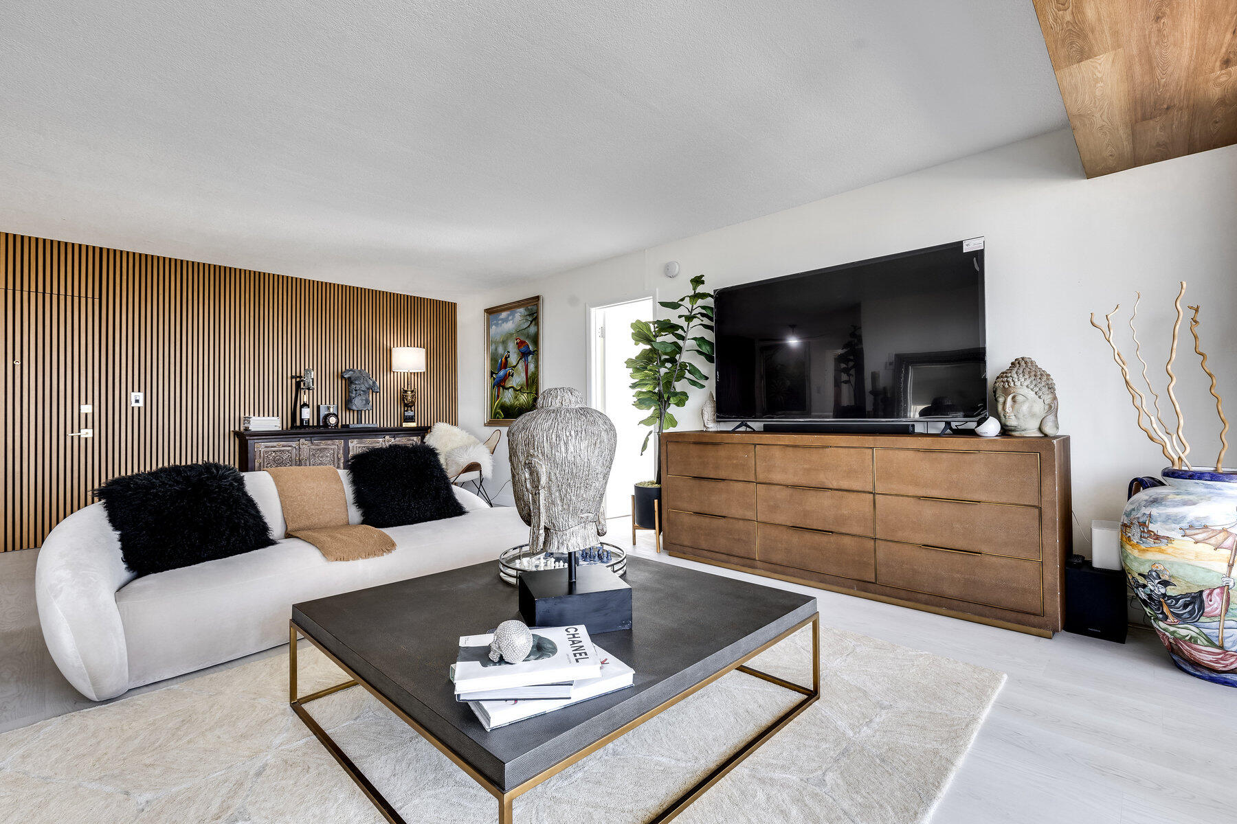 2701 N Ocean Boulevard 9e