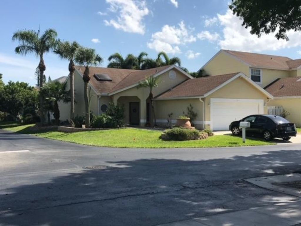 Photo of 1245 Sussex Street, Boynton Beach, FL 33436 (MLS # R10716275)