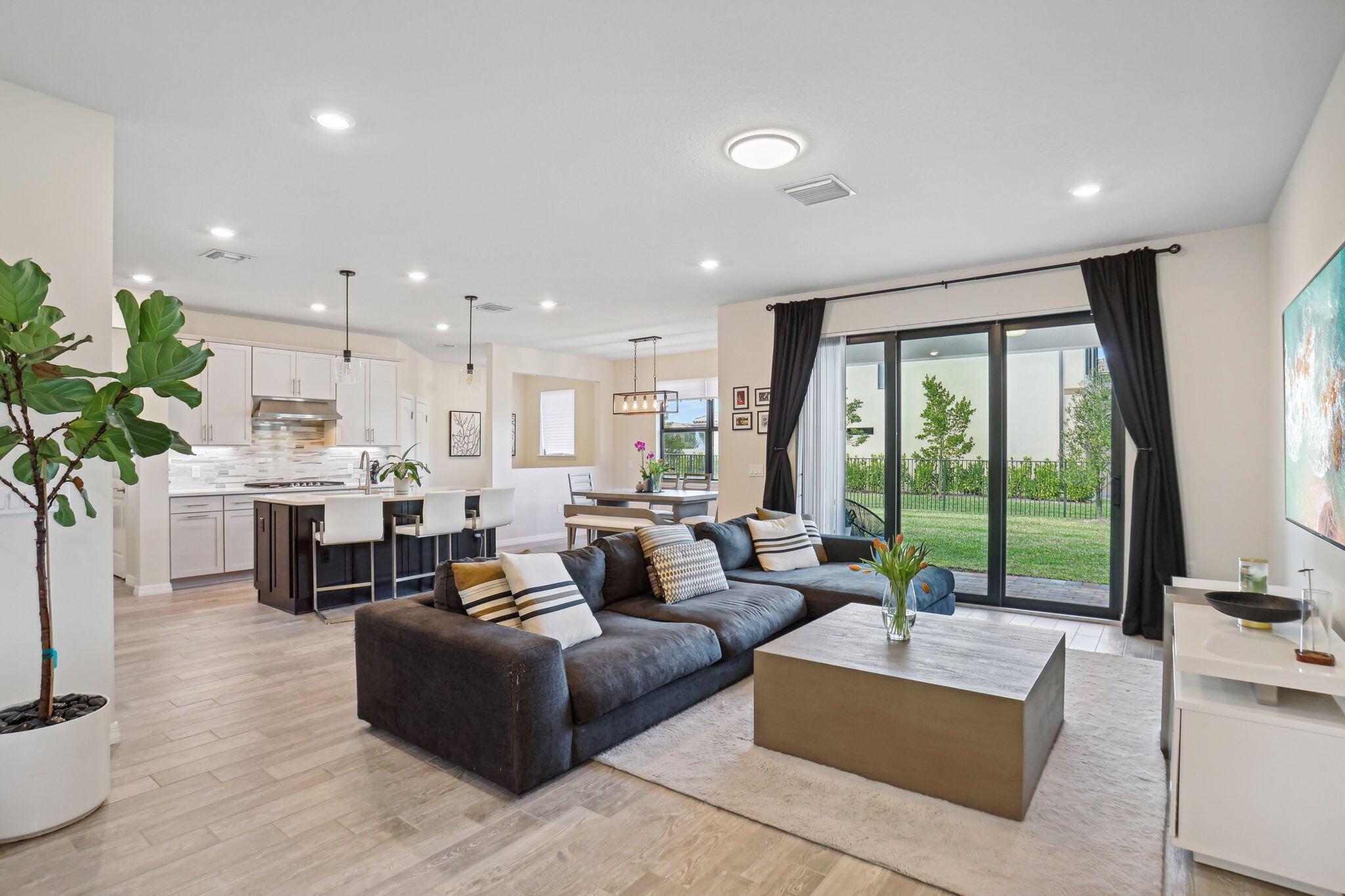 FIELDS AT GULFSTREAM POLO - Residential Lease