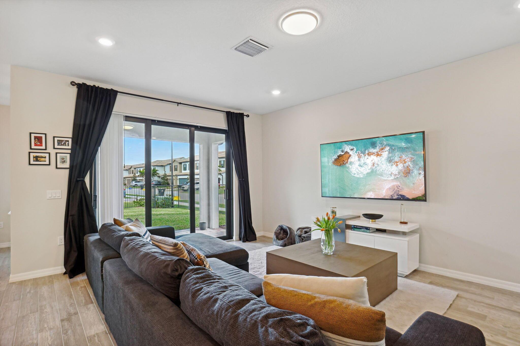 FIELDS AT GULFSTREAM POLO - Residential Lease