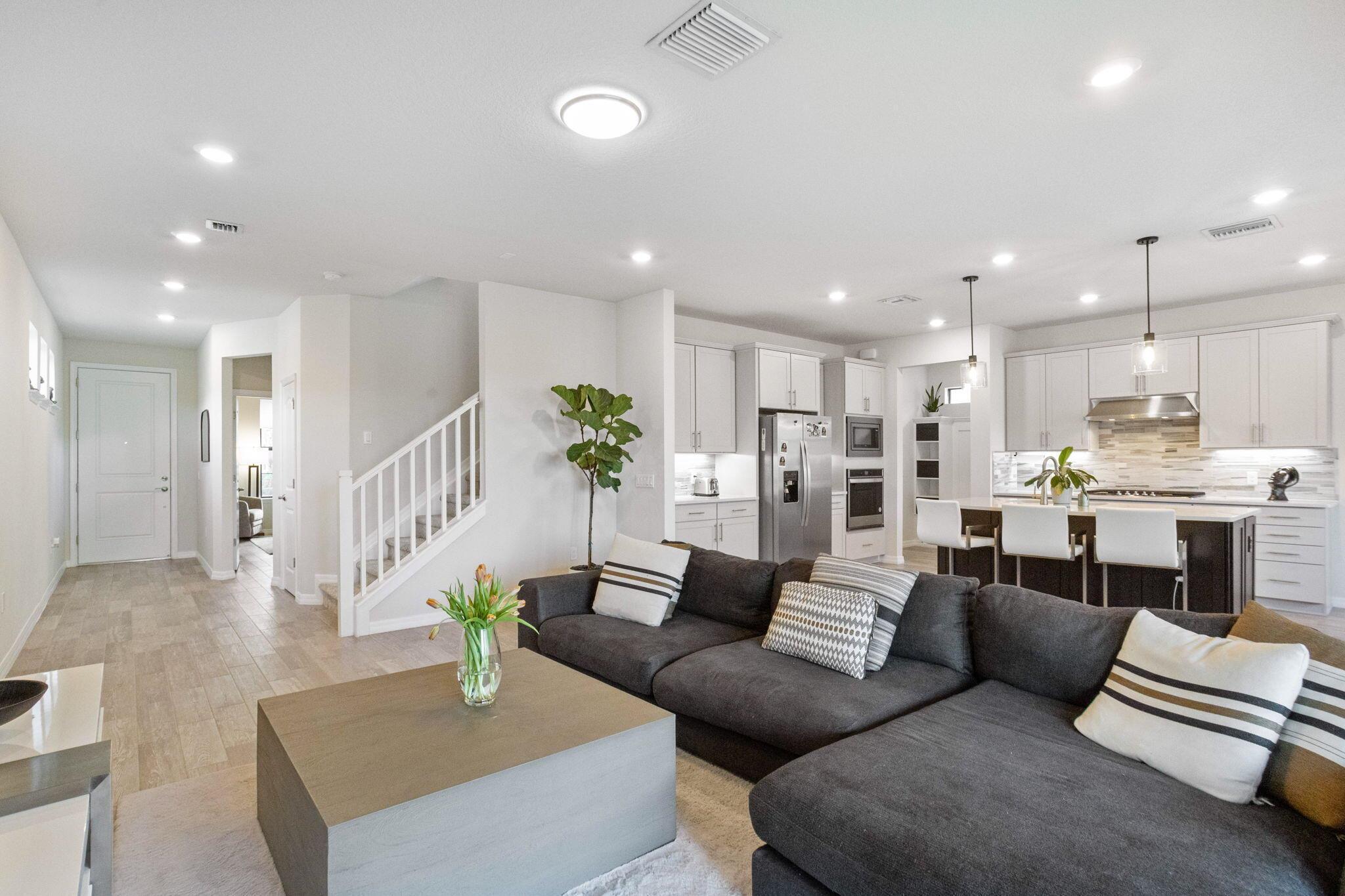 FIELDS AT GULFSTREAM POLO - Residential Lease