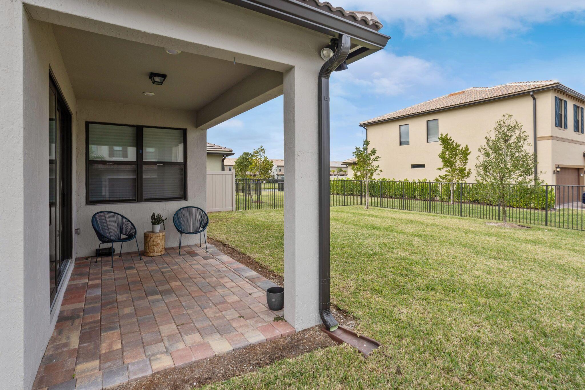 FIELDS AT GULFSTREAM POLO - Residential Lease