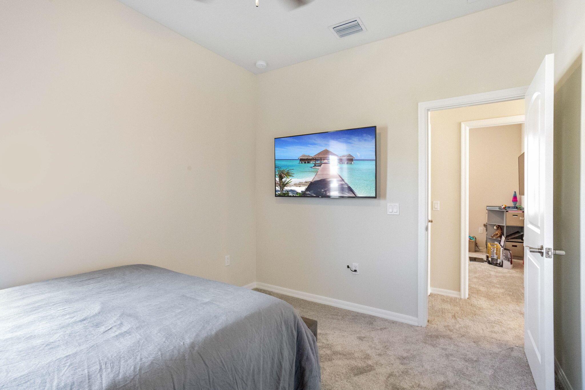 FIELDS AT GULFSTREAM POLO - Residential Lease