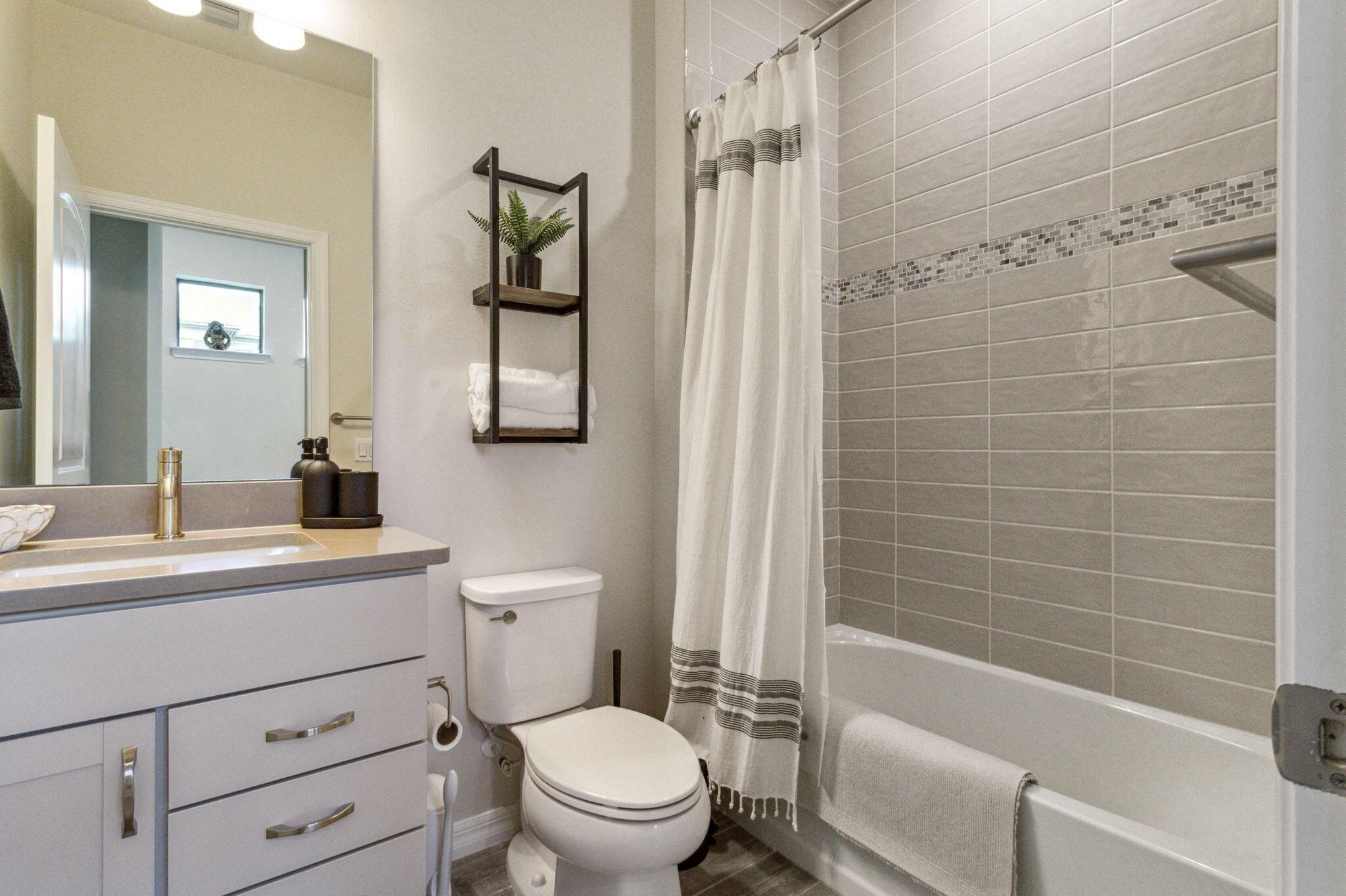 FIELDS AT GULFSTREAM POLO - Residential Lease