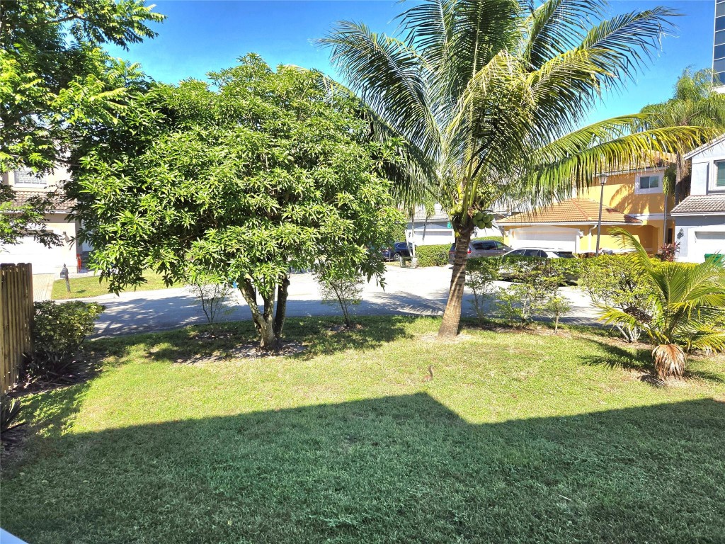 Oakwood 80-39 B - Residential Lease