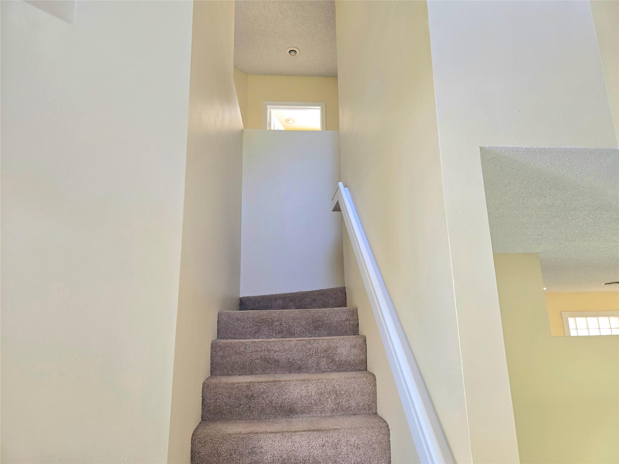 Oakwood 80-39 B - Residential Lease