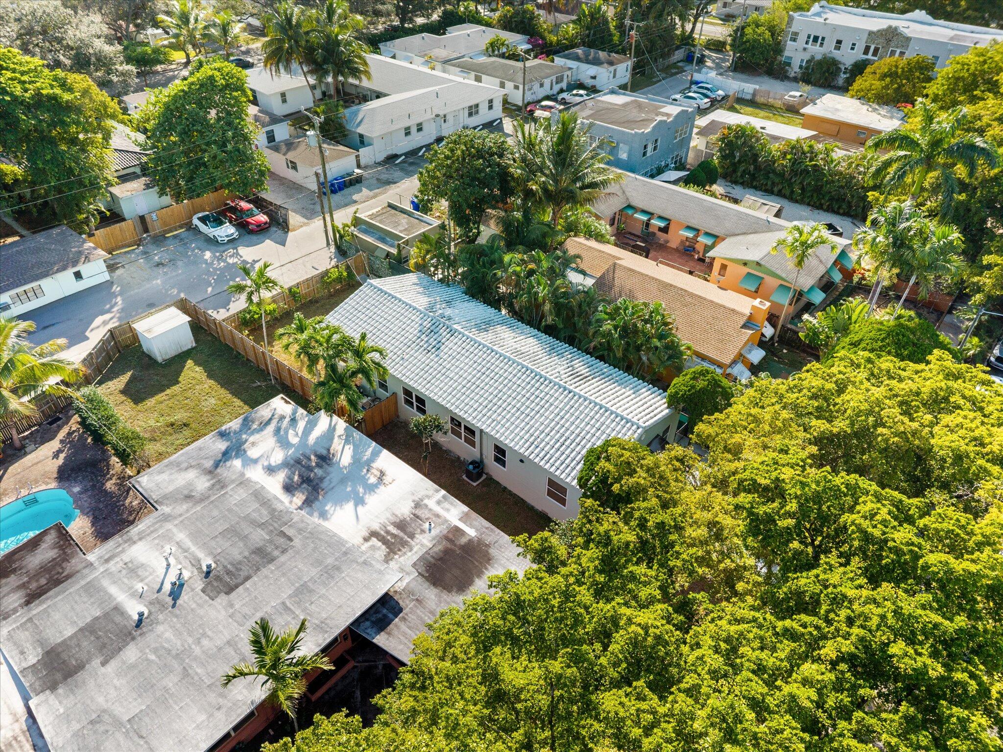 HOLLYWOOD - Residential Lease