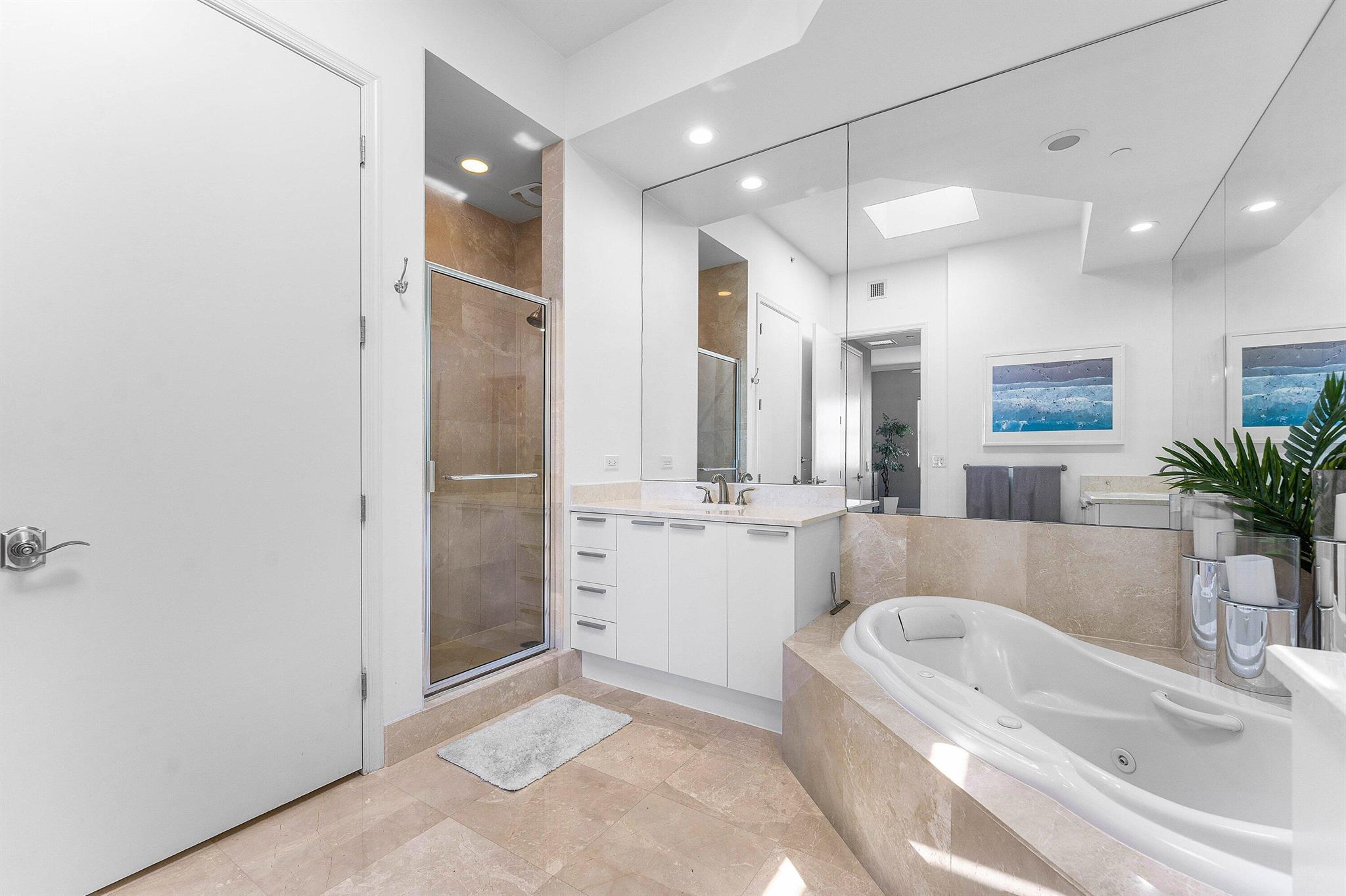 MARINA GRANDE RIVIERA BEA - Residential