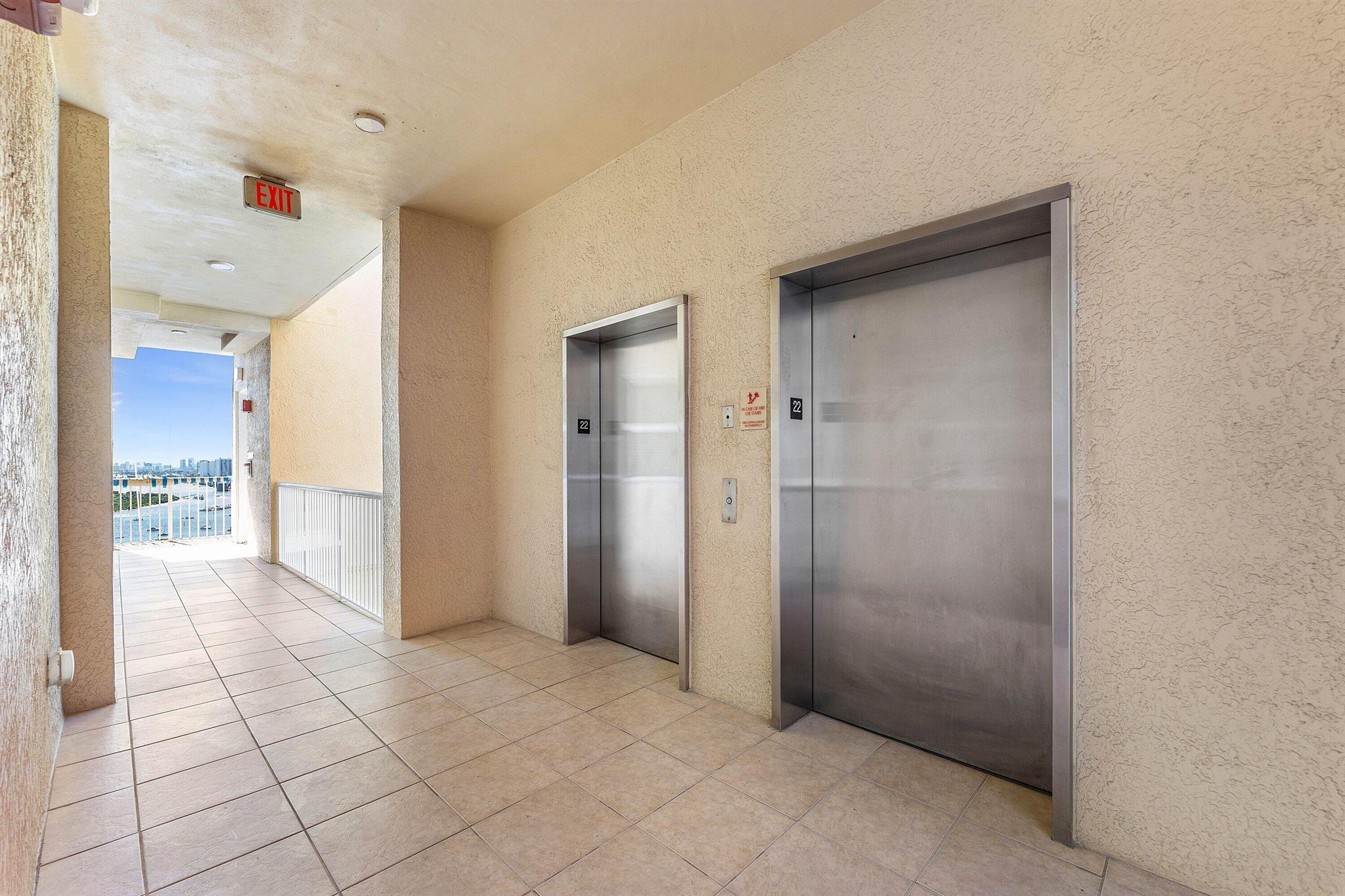 MARINA GRANDE RIVIERA BEA - Residential