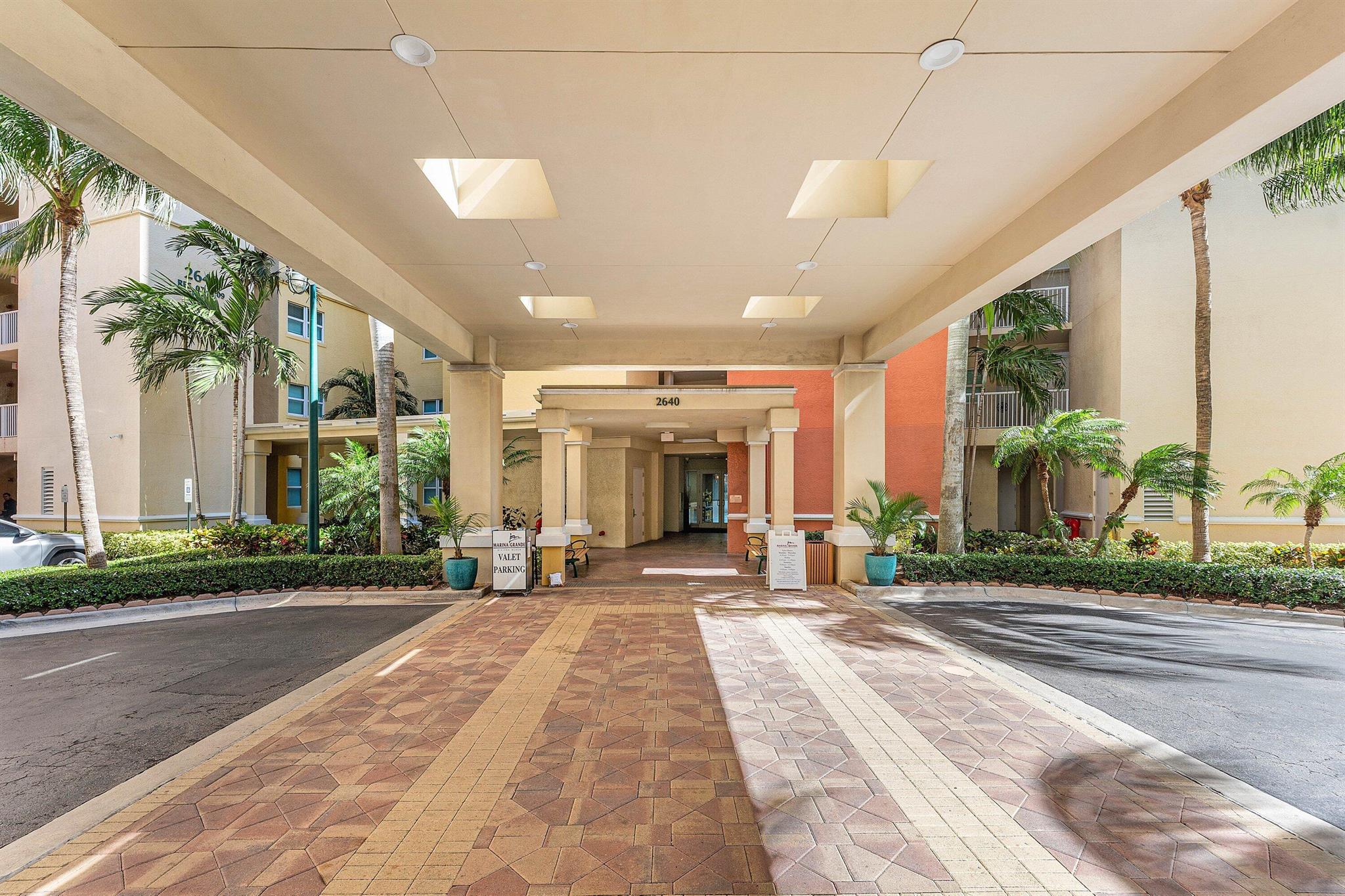 MARINA GRANDE RIVIERA BEA - Residential