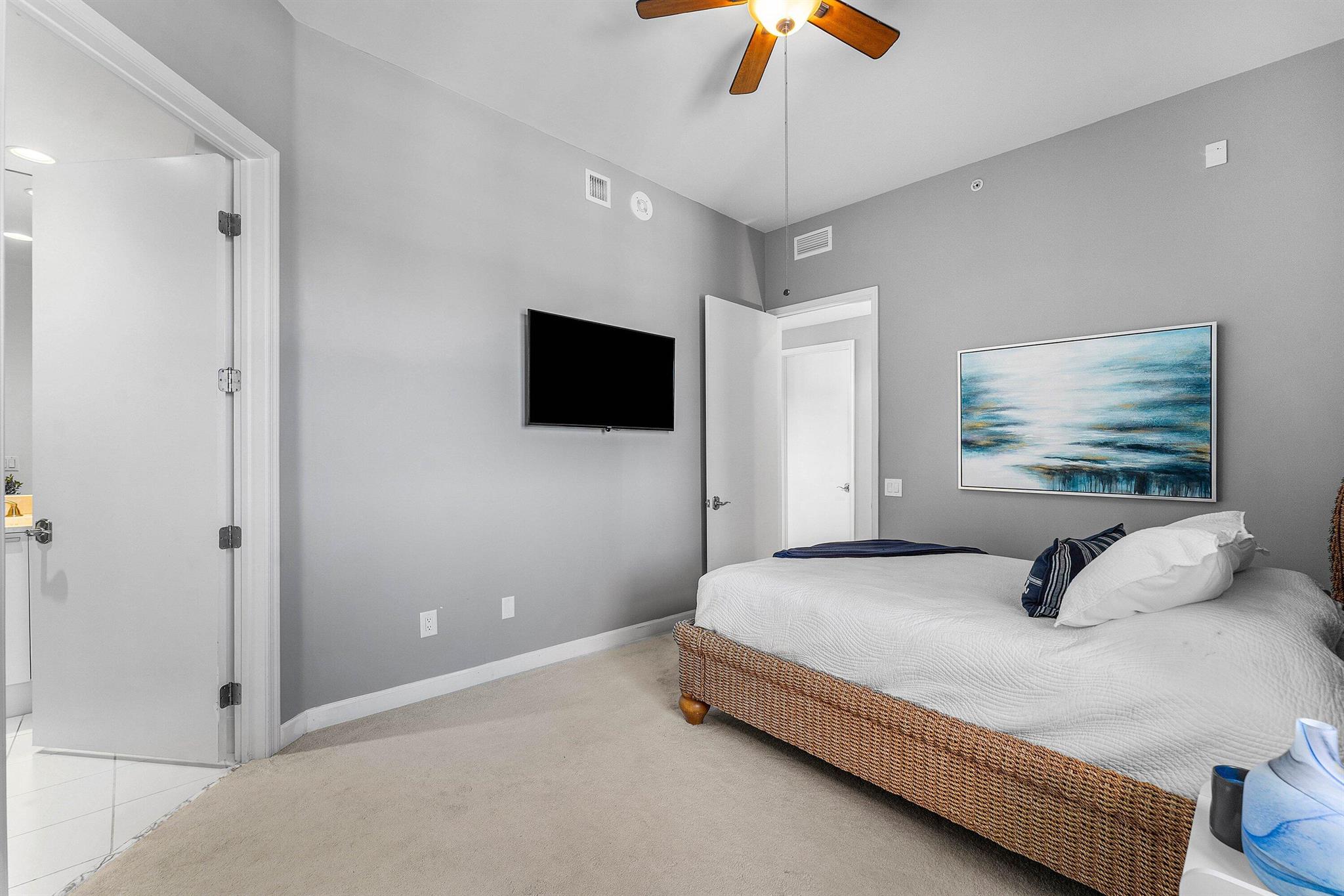 MARINA GRANDE RIVIERA BEA - Residential