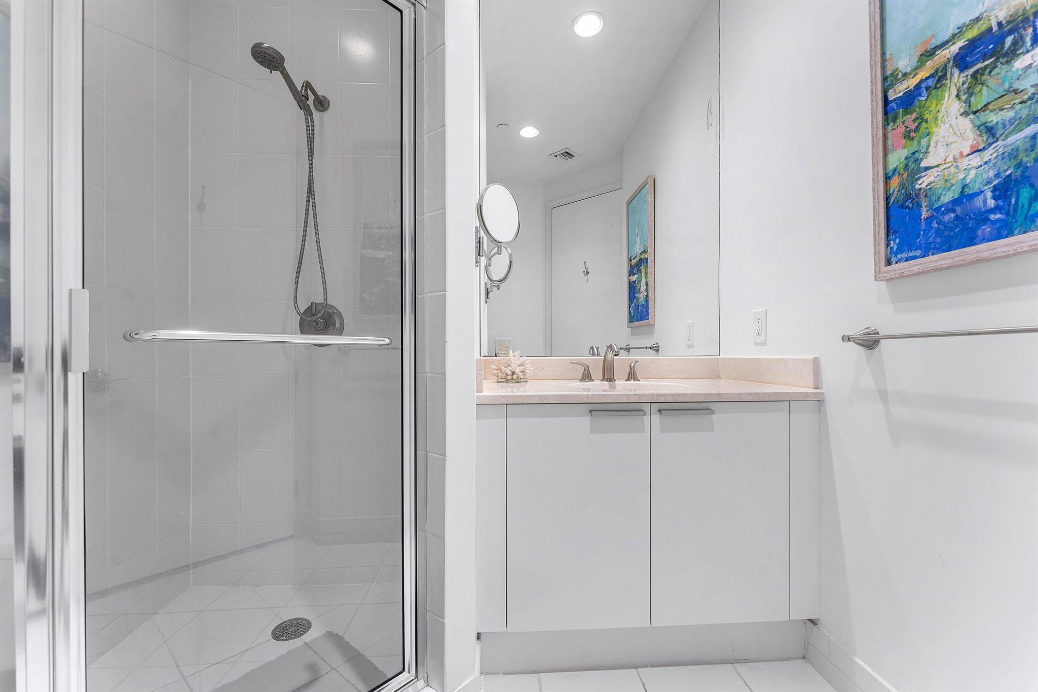 MARINA GRANDE RIVIERA BEA - Residential