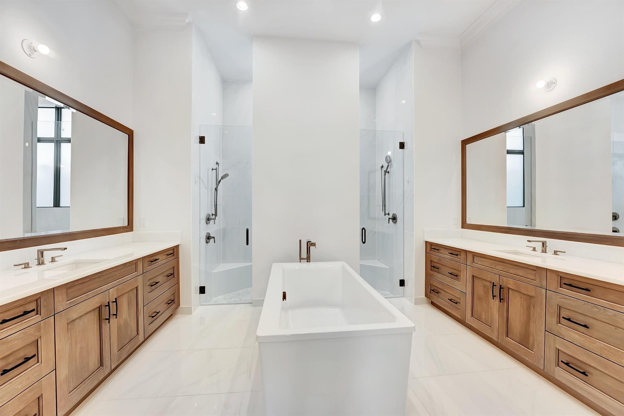 ROYAL PALM POLO - Residential